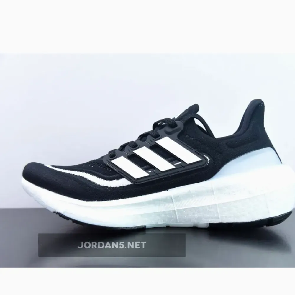 adidas Ultraboost Light Core Black/Cloud White  HQ6340