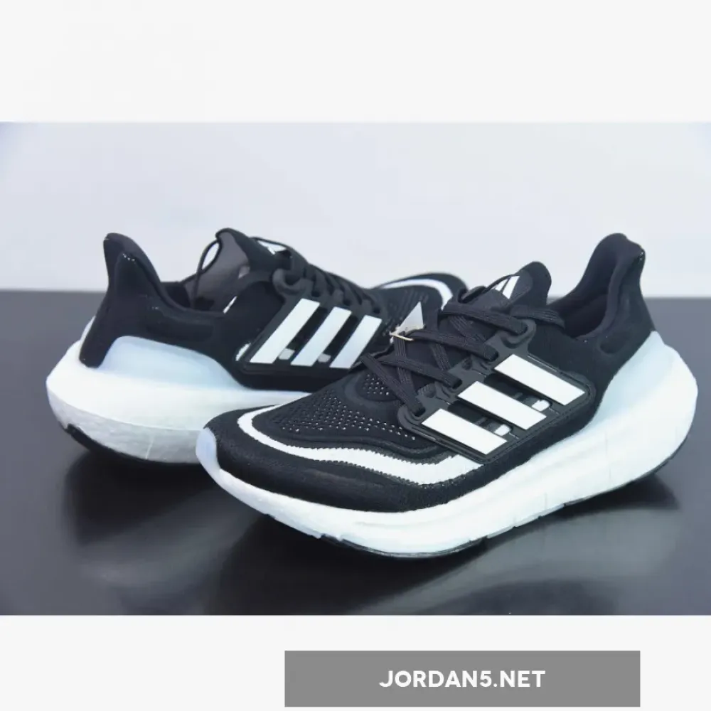 adidas Ultraboost Light Core Black/Cloud White  HQ6340