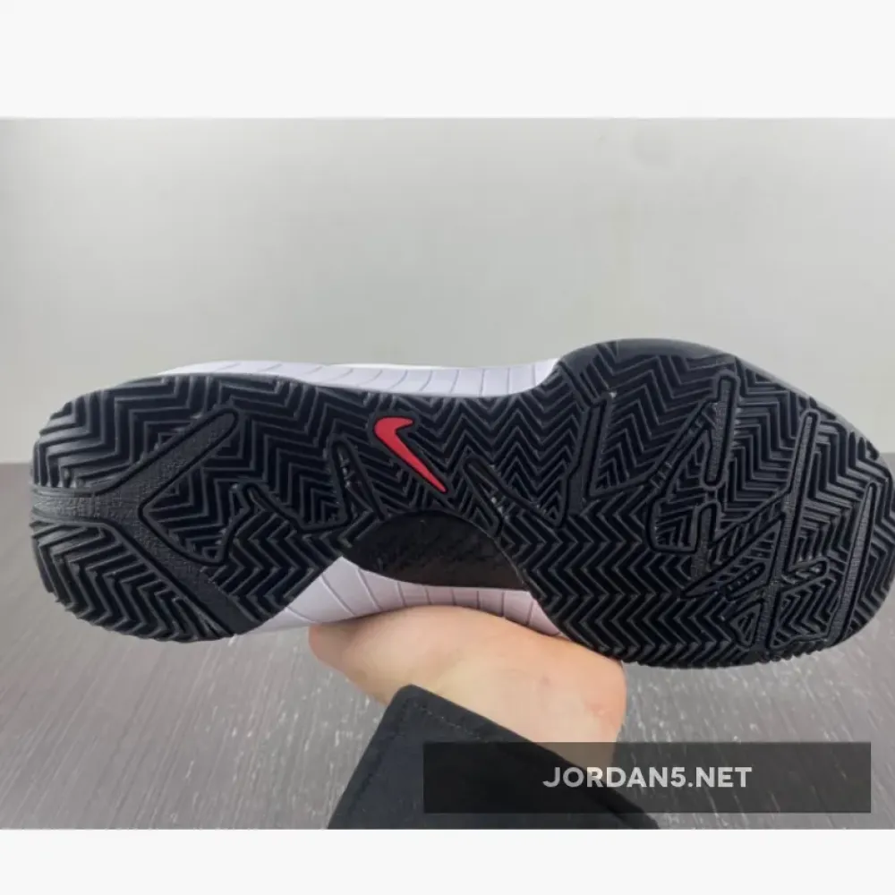 Nike Kobe 4 Protro “Gigi” White/Black-Metallic Gold-Bright Emerald  FJ9363-100