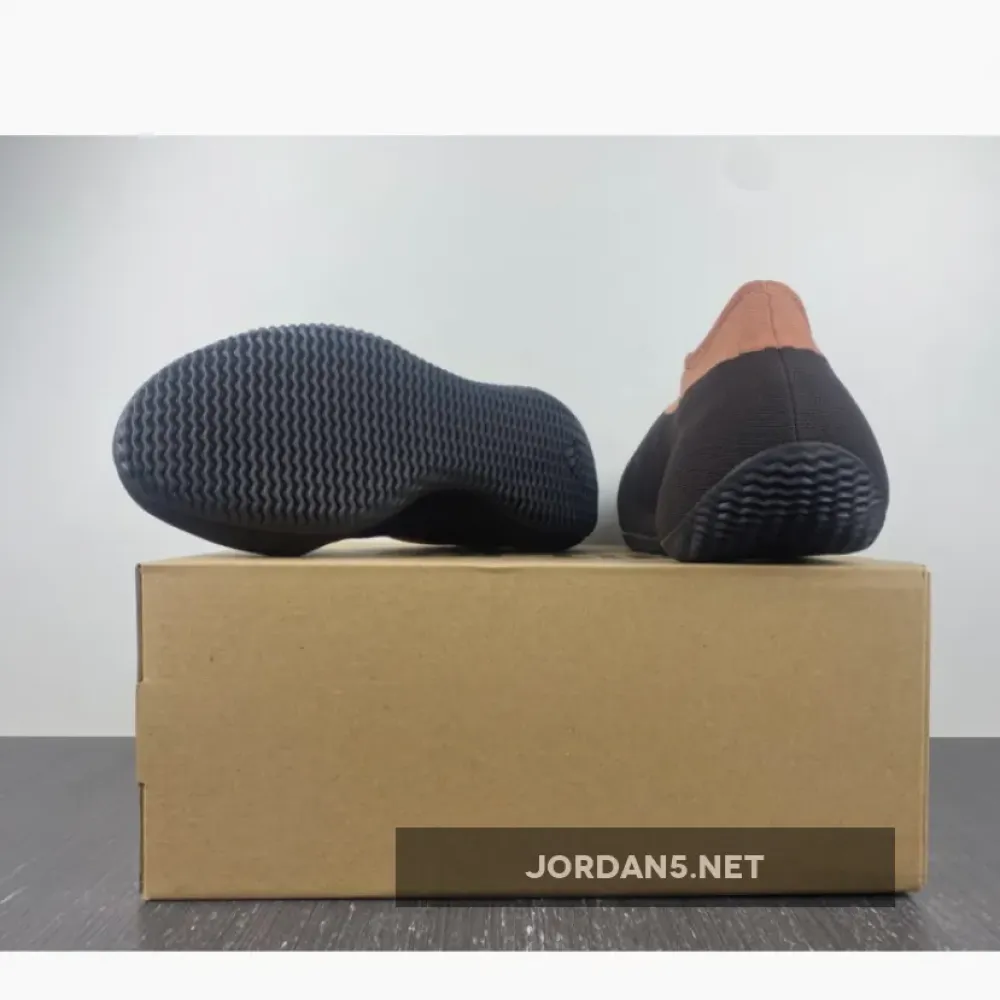 adidas Yeezy Knit Runner “Stone Carbon”  GY1759