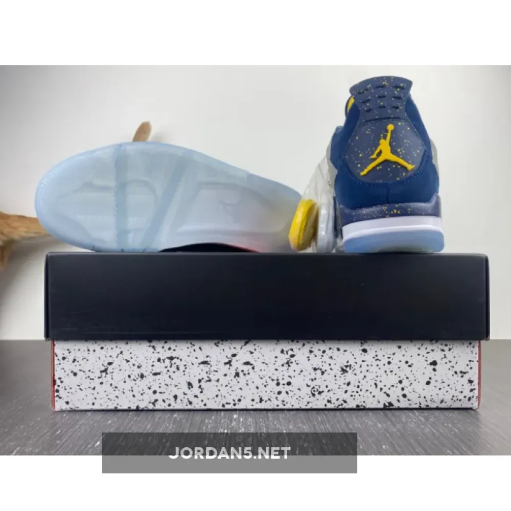 Air Jordan 4 Retro ‘Michigan Wolverines’ PE Amarillo/Navy/White