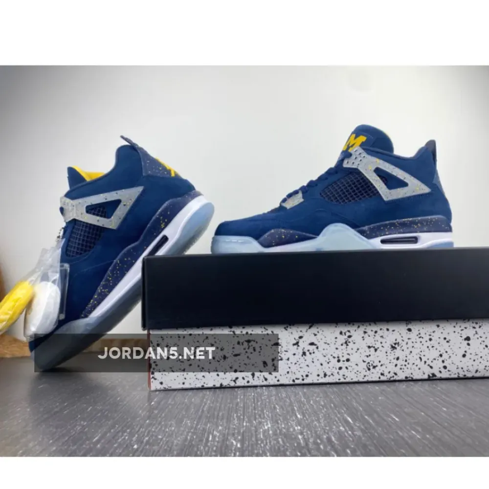 Air Jordan 4 Retro ‘Michigan Wolverines’ PE Amarillo/Navy/White