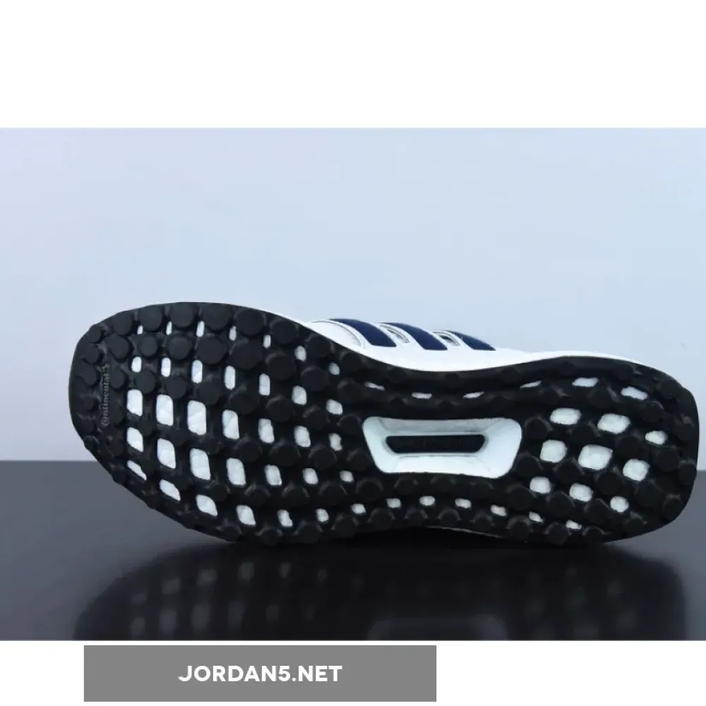 adidas UltraBoost 4.0 White Collegiate Navy  FY9337