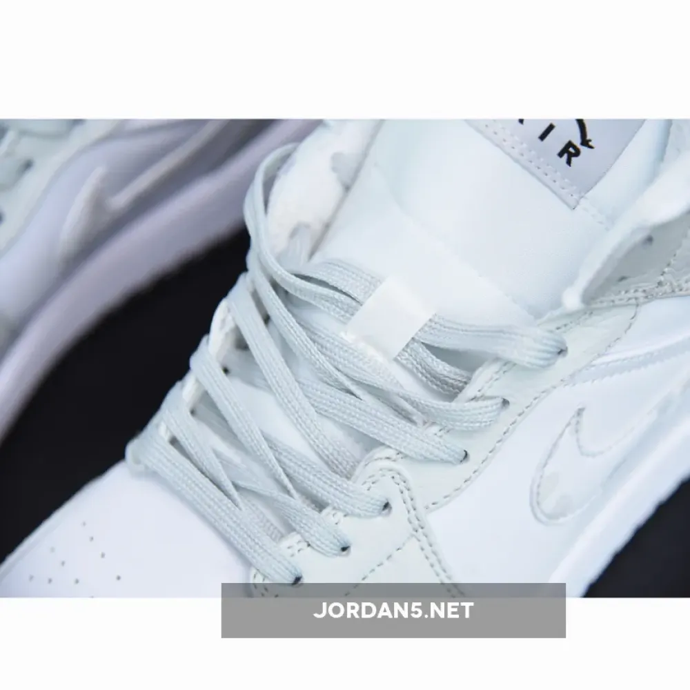 Air Jordan 1 Mid “Grey Camo”  DC9035-100