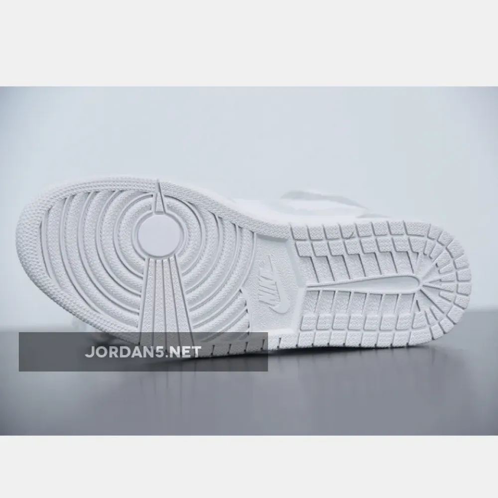 Air Jordan 1 Mid “Grey Camo”  DC9035-100