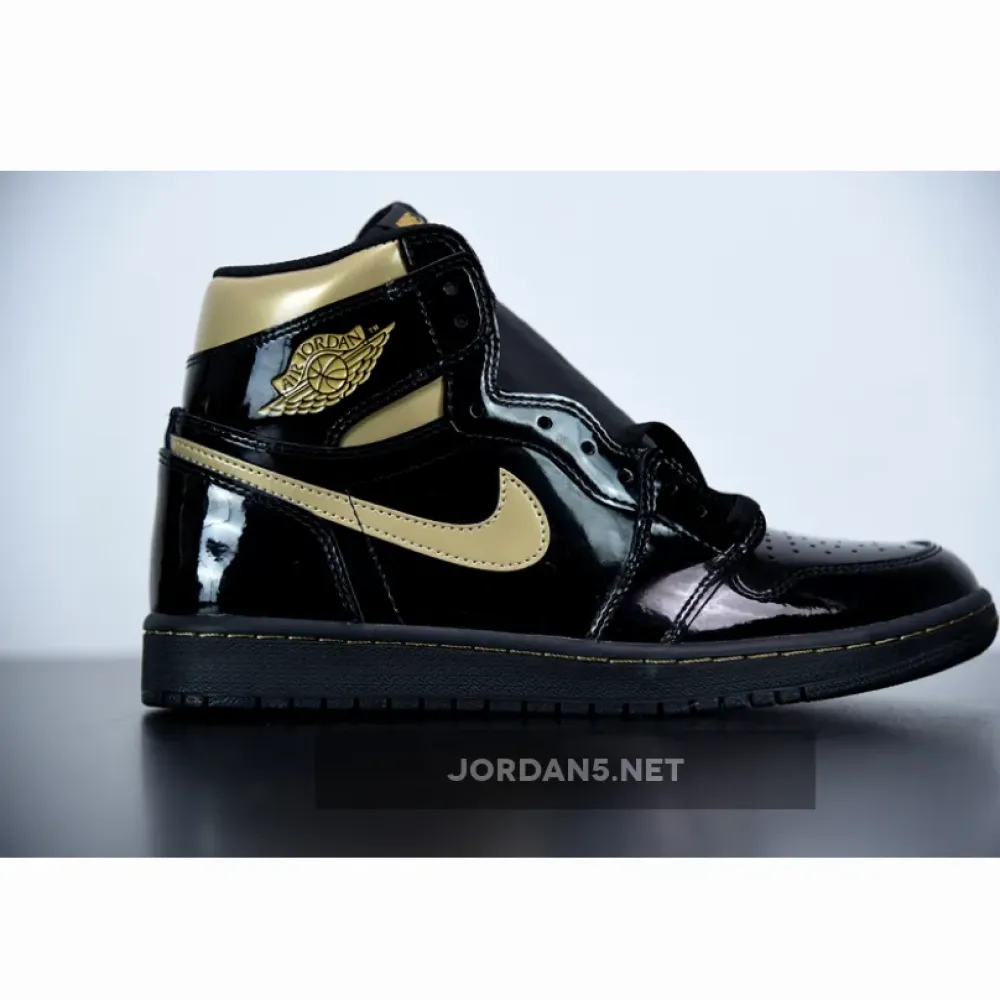 Air Jordan 1 High OG ‘Black Metallic Gold’ 555088-032
