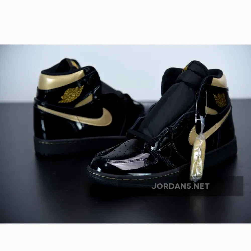 Air Jordan 1 High OG ‘Black Metallic Gold’ 555088-032