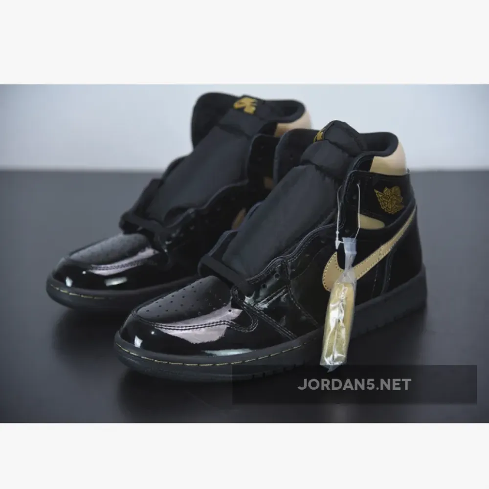 Air Jordan 1 High OG ‘Black Metallic Gold’ 555088-032