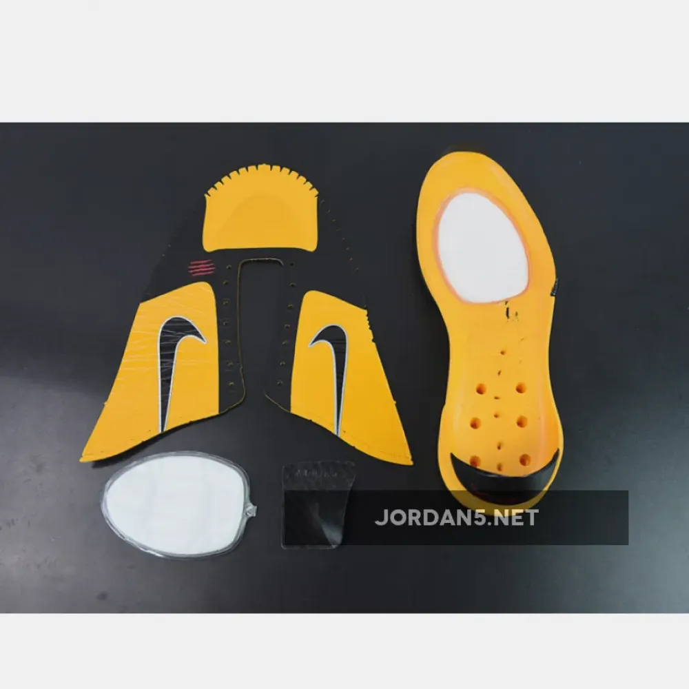 Nike Zoom Kobe 5 Protro “Bruce Lee” Del Sol/Metallic Silver/Comet Red/Black CD4991-700