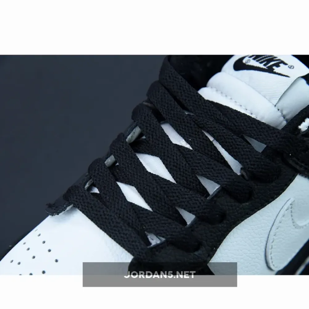 Nike SB Dunk Low Black White