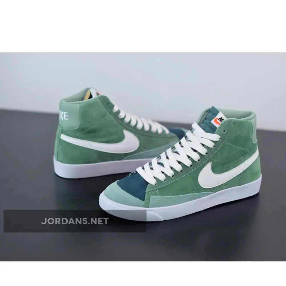 Nike Blazer Mid ’77 Vintage Healing Jade/White-Ash Green  CZ4609-300