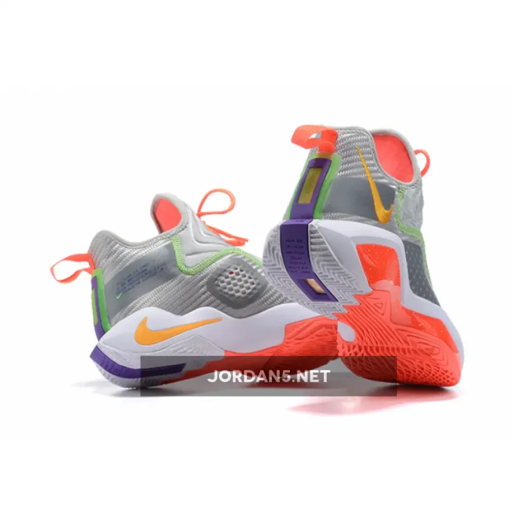 Nike LeBron Soldier 14 “Hare”  CK6047-001