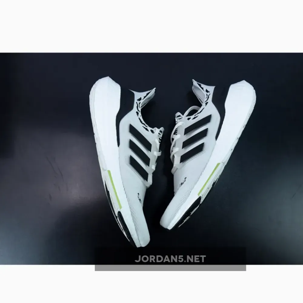 adidas Ultra Boost 22 Non Dyed/Core Black/Almost Lime  GX5573