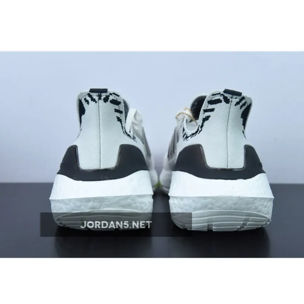 adidas Ultra Boost 22 Non Dyed/Core Black/Almost Lime  GX5573