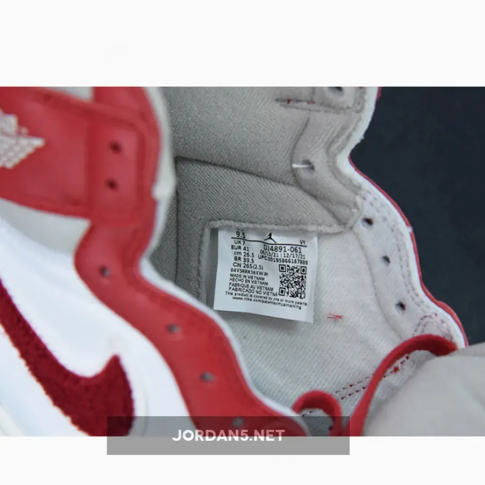 Air Jordan 1 Retro High OG ‘Chenille’ Light Iron Ore/Varsity Red-Sail DJ4891-061