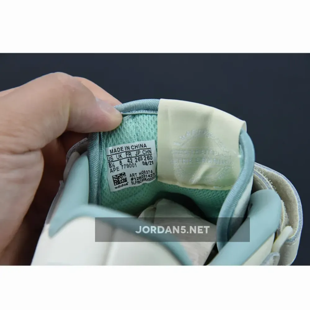 Disney x adidas Forum Low ‘Stitch’  HQ6374