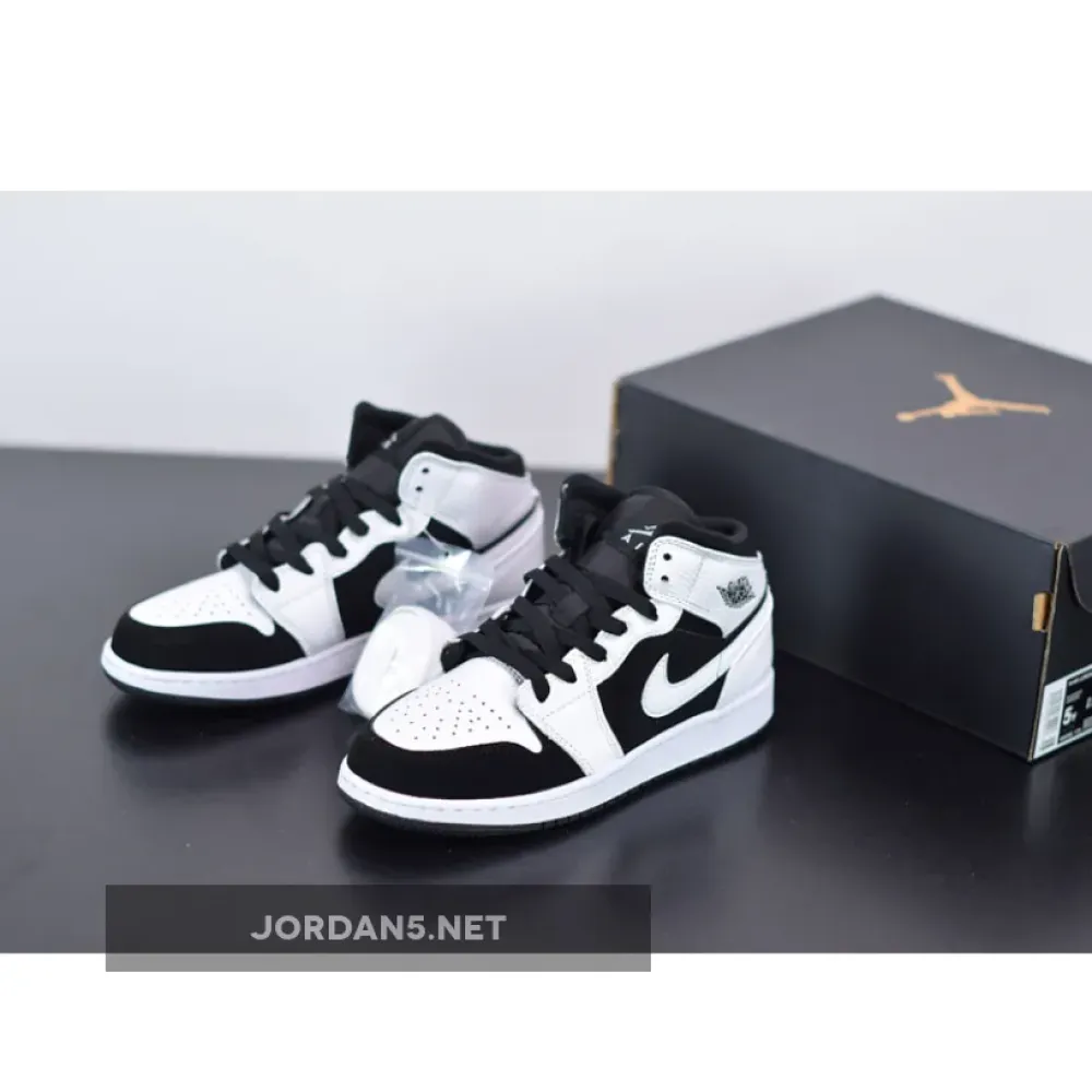 Air Jordan 1 Mid White Black  554725-113