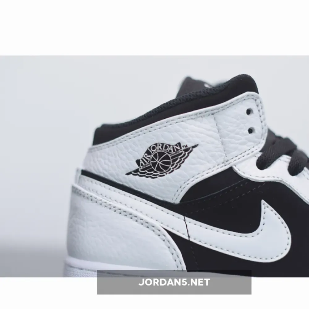 Air Jordan 1 Mid White Black  554725-113