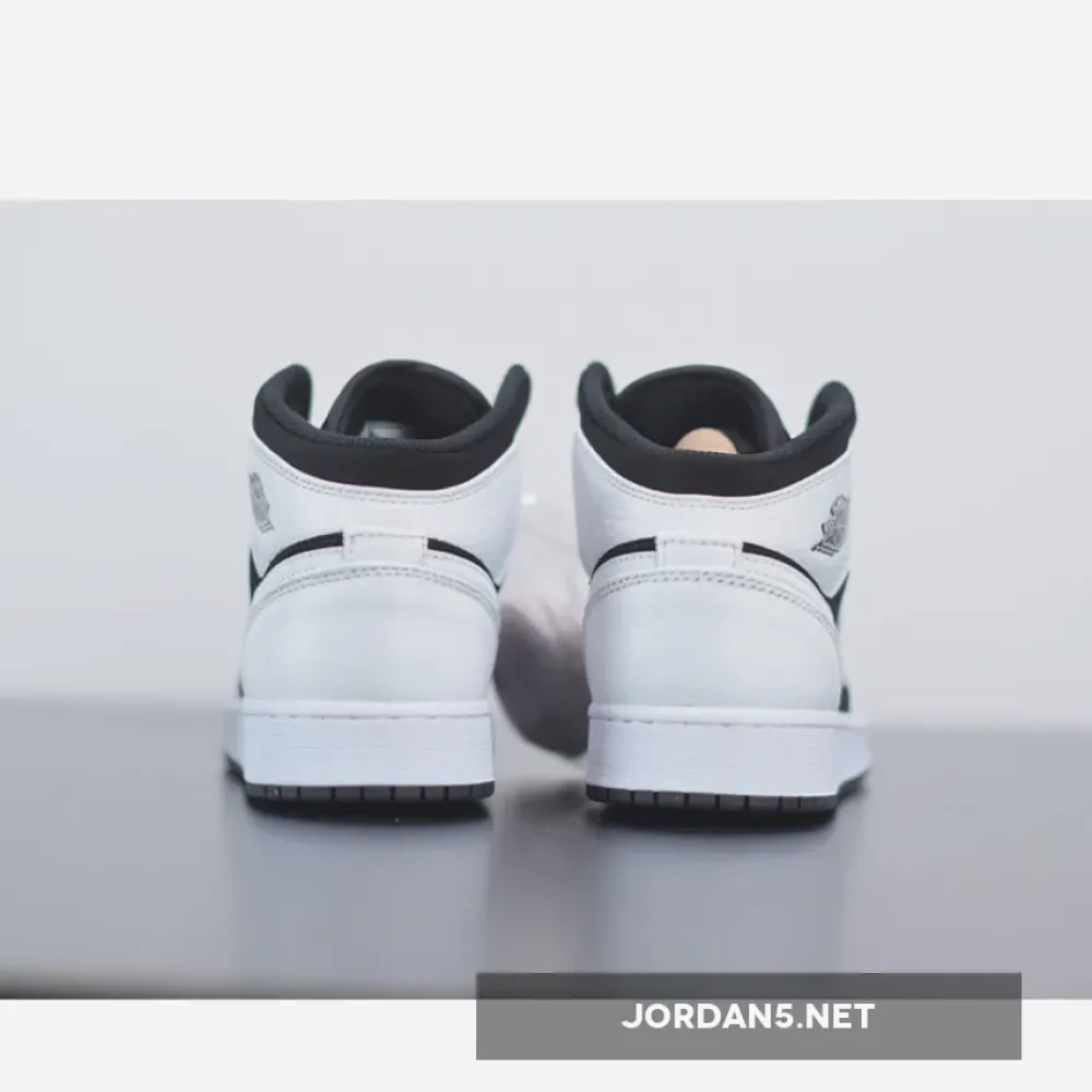 Air Jordan 1 Mid White Black  554725-113