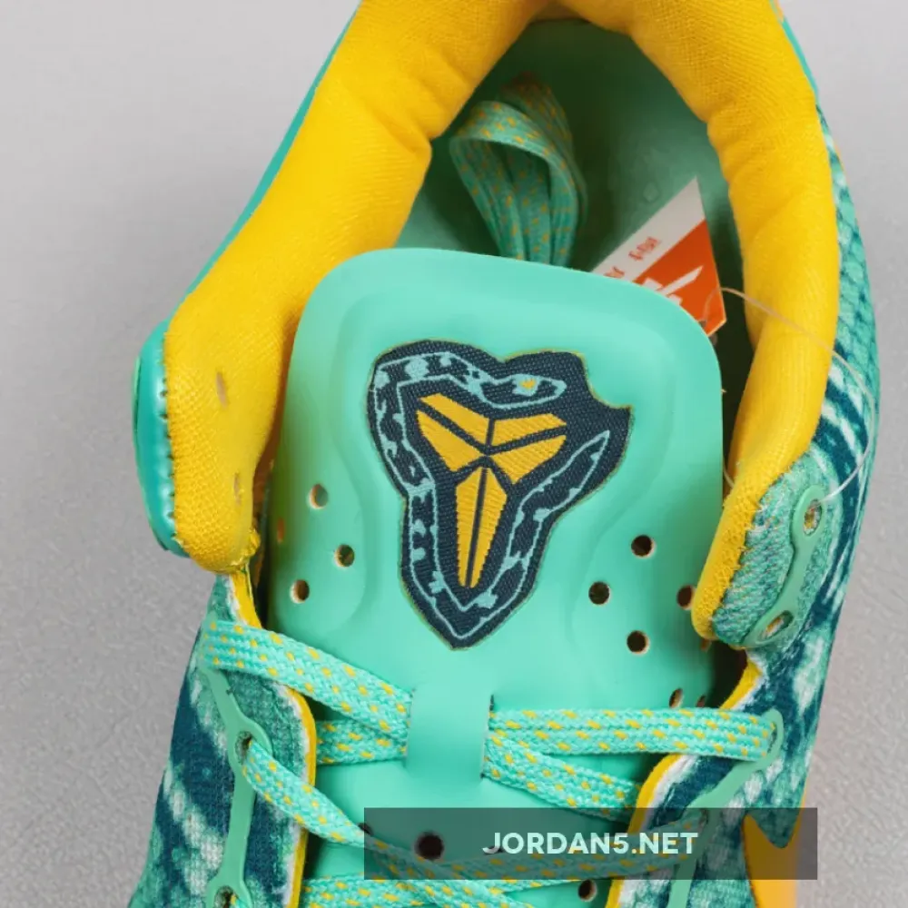 Nike Kobe 8 Green Glow/Laser Orange-Mineral Teal  555035-304