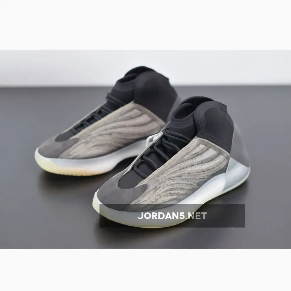 adidas Yeezy Quantum “Barium”  H68771