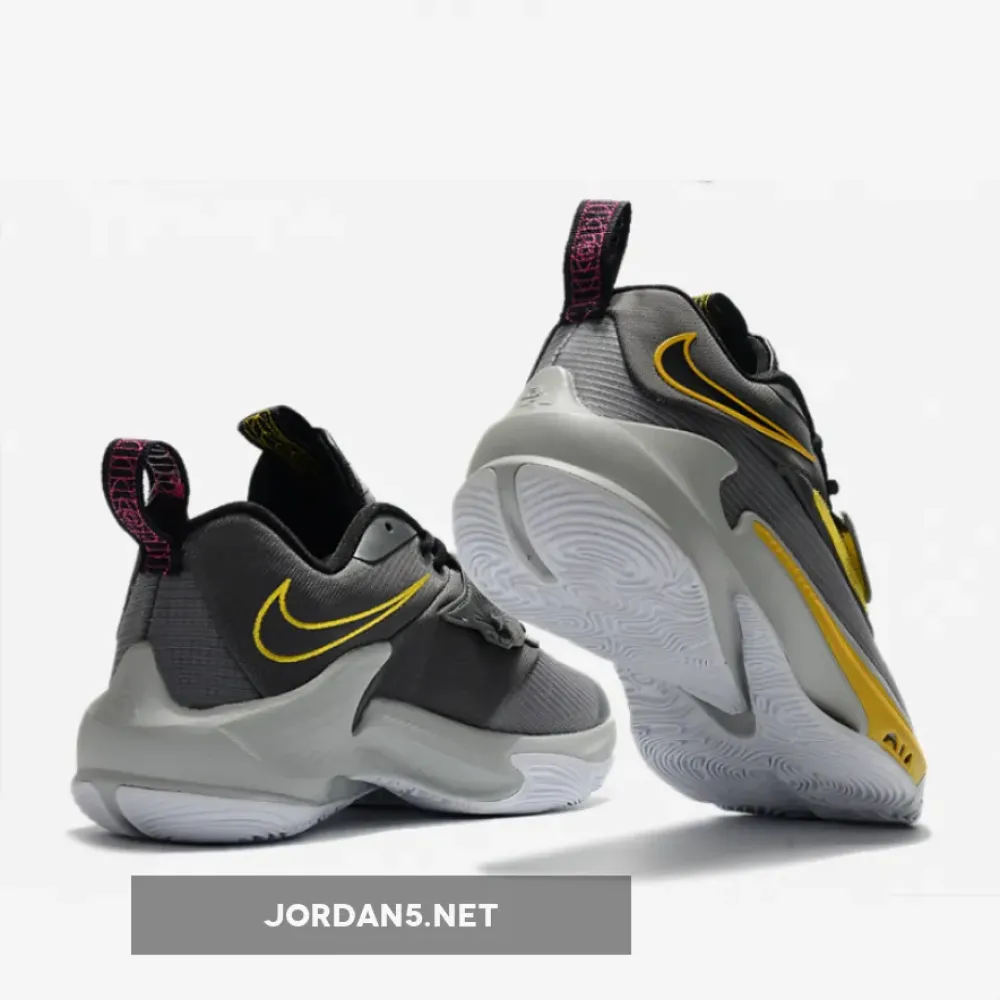 Nike Zoom Freak 3 “Low Battery” Grey/Yellow-Black  DA0694-006