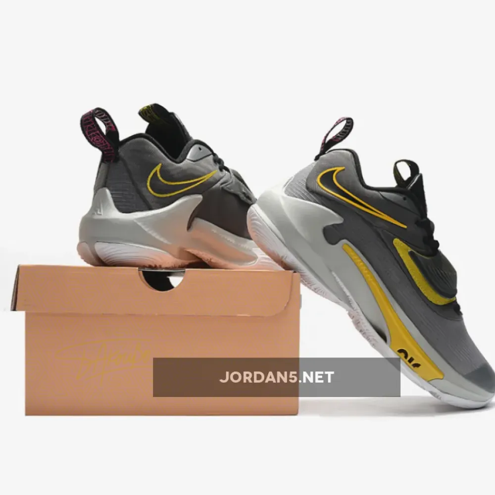 Nike Zoom Freak 3 “Low Battery” Grey/Yellow-Black  DA0694-006