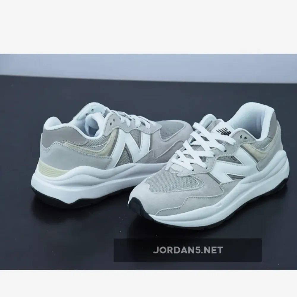 size? x New Balance 57/40 Black Grey  M5740SP1