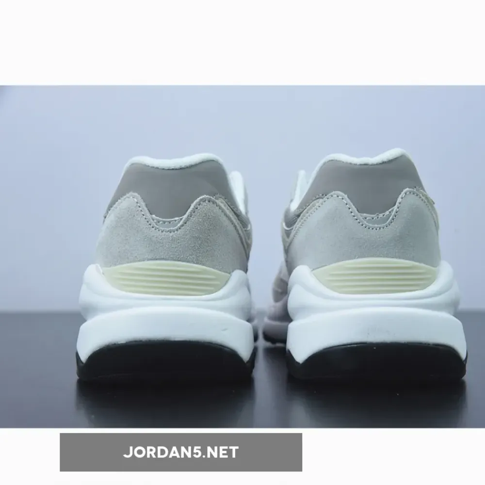 size? x New Balance 57/40 Black Grey  M5740SP1