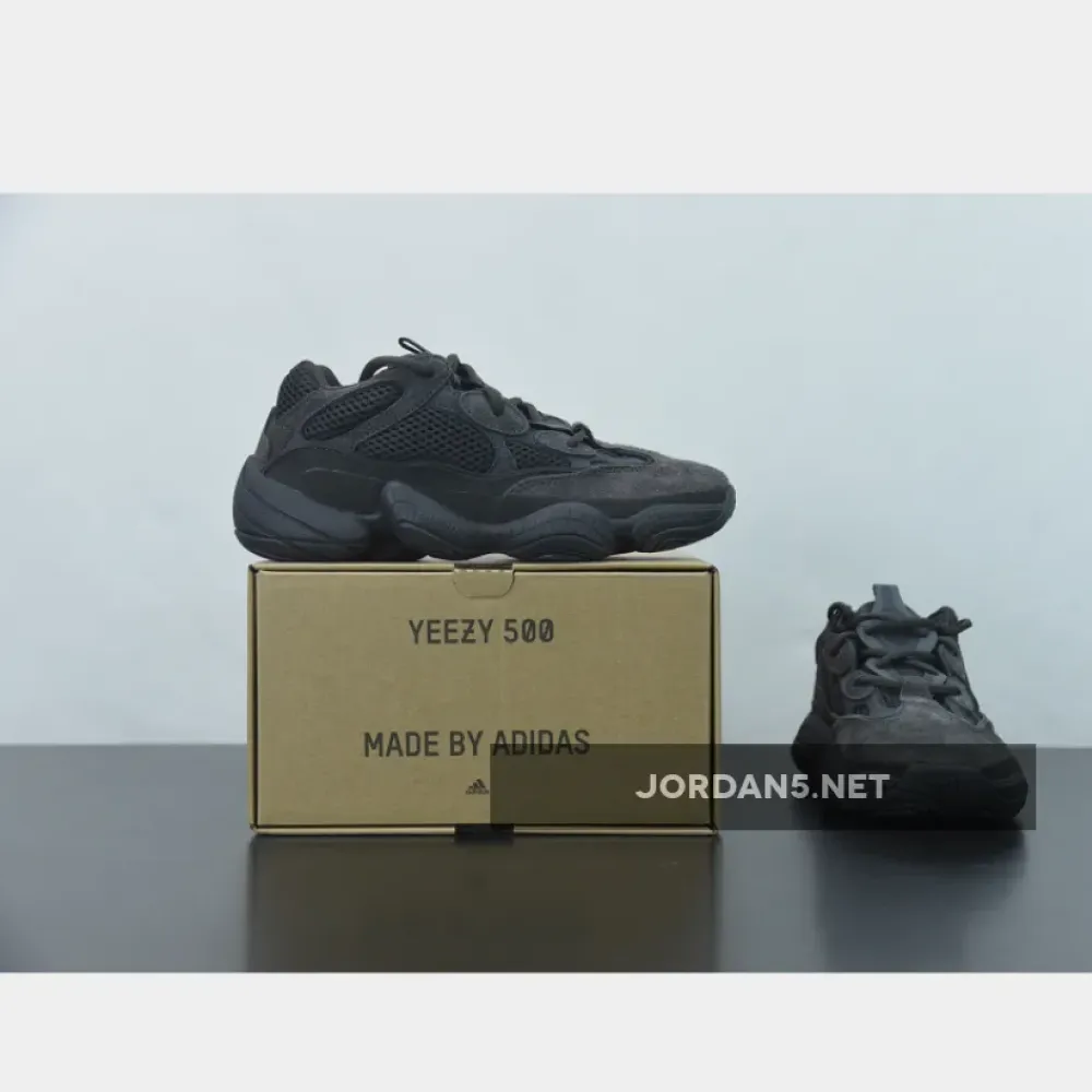 adidas Yeezy 500 “Utility Black”  F36640