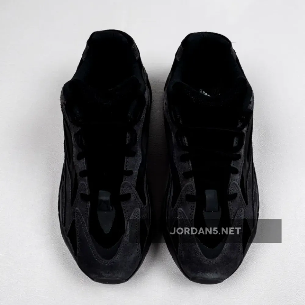 adidas Yeezy Boost 700 V2 “Vanta”  FU6684