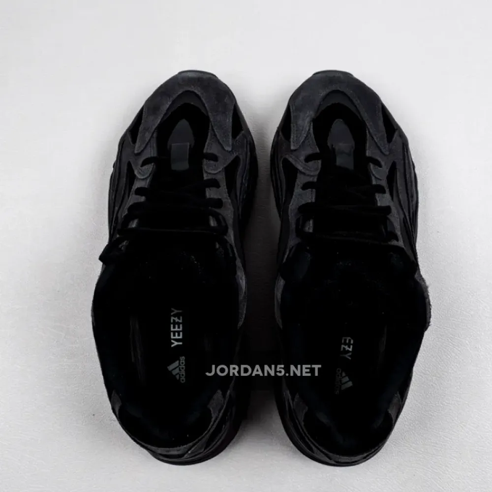 adidas Yeezy Boost 700 V2 “Vanta”  FU6684