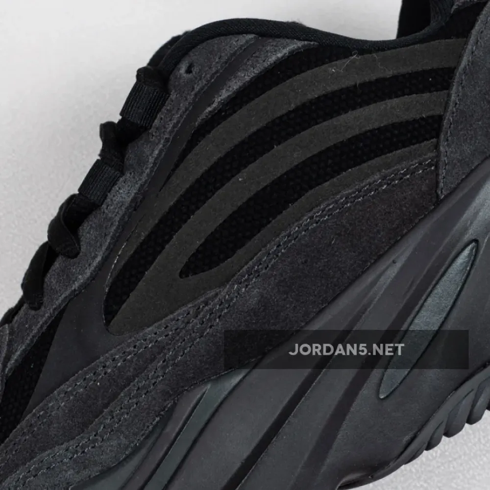 adidas Yeezy Boost 700 V2 “Vanta”  FU6684