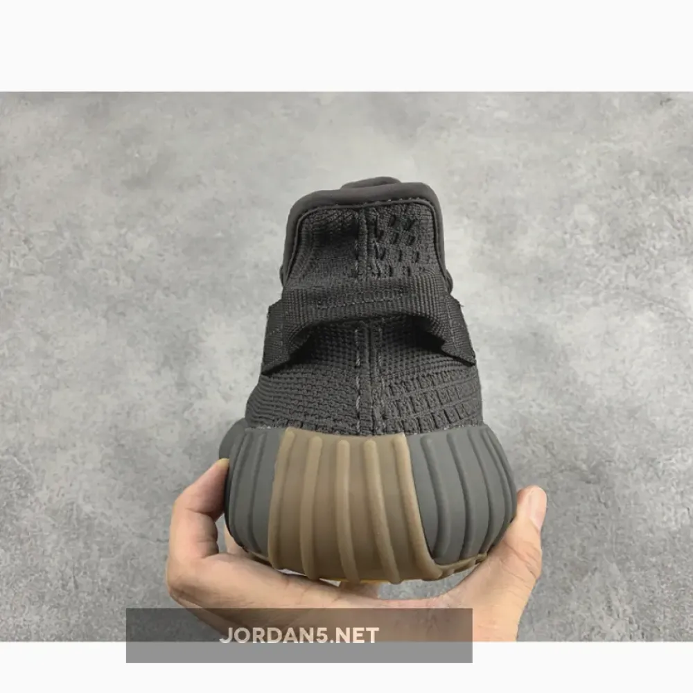 adidas YEEZY 350 V2 “Cinder”  FY2903