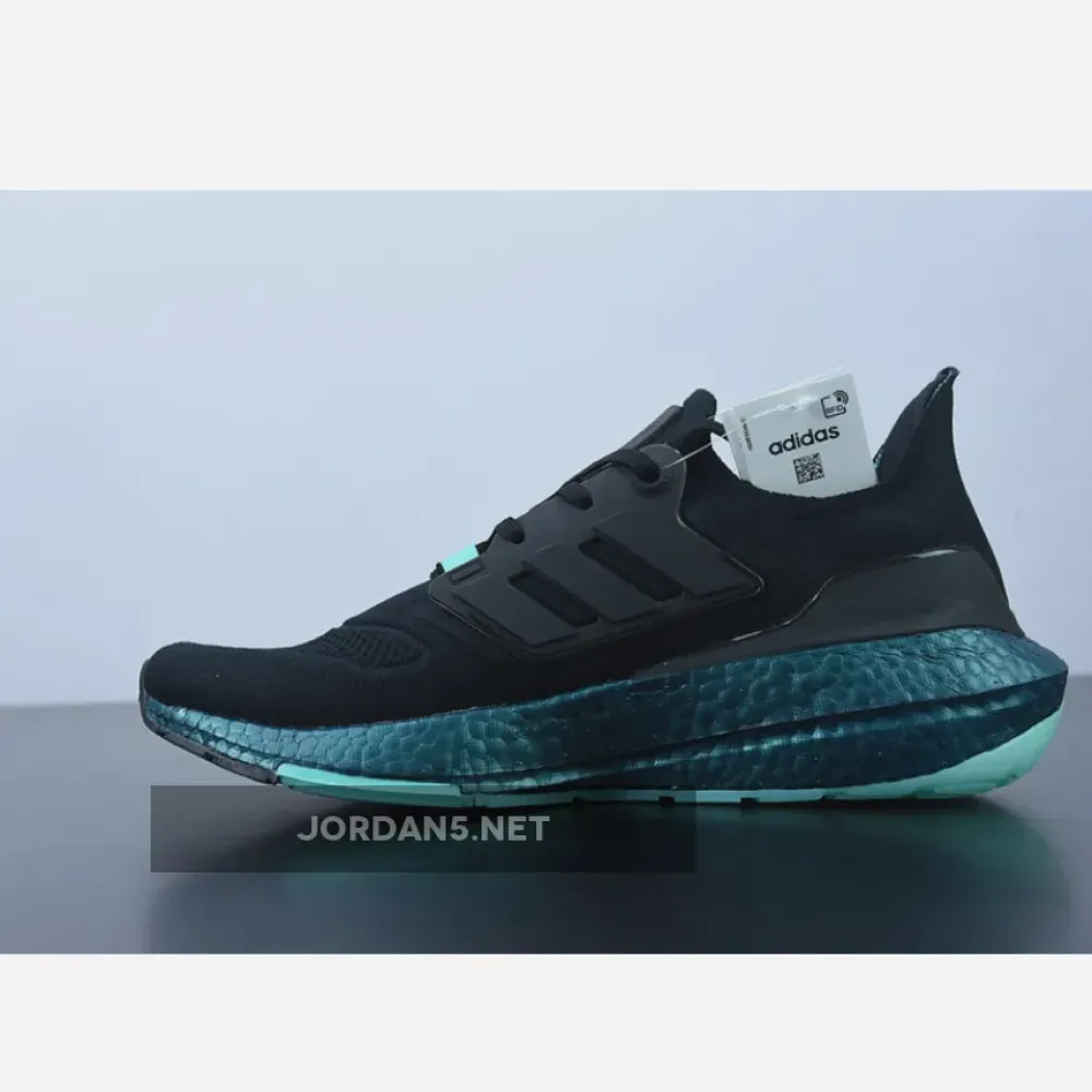 adidas Ultra Boost 22 Core Black/Mint Rush  GX5564