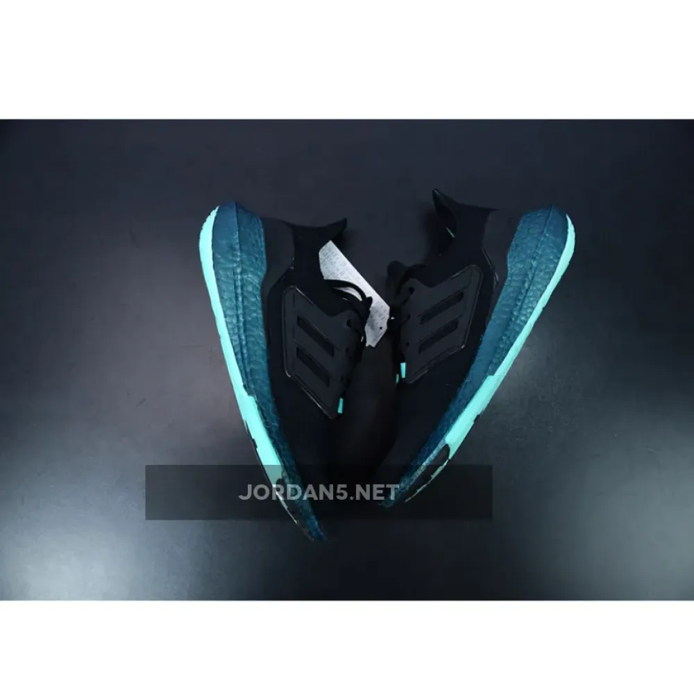 adidas Ultra Boost 22 Core Black/Mint Rush  GX5564