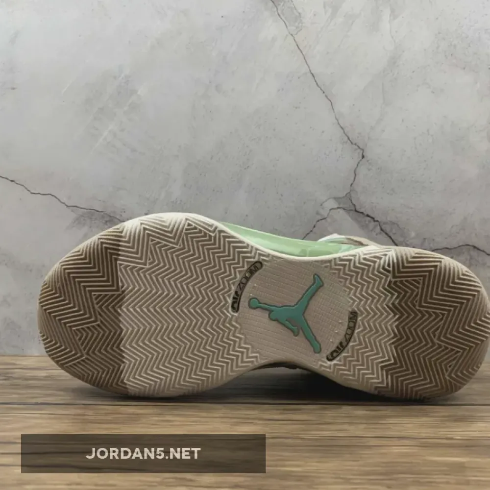 Clot x Air Jordan 35 Sepia Stone/Metallic Gold-Desert Sand  DD9322-200