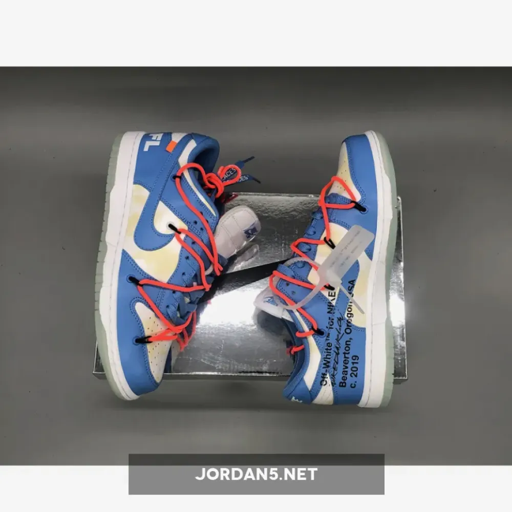 Off-White x Futura x Nike SB Dunk Low ‘UNC’ DD0856-403