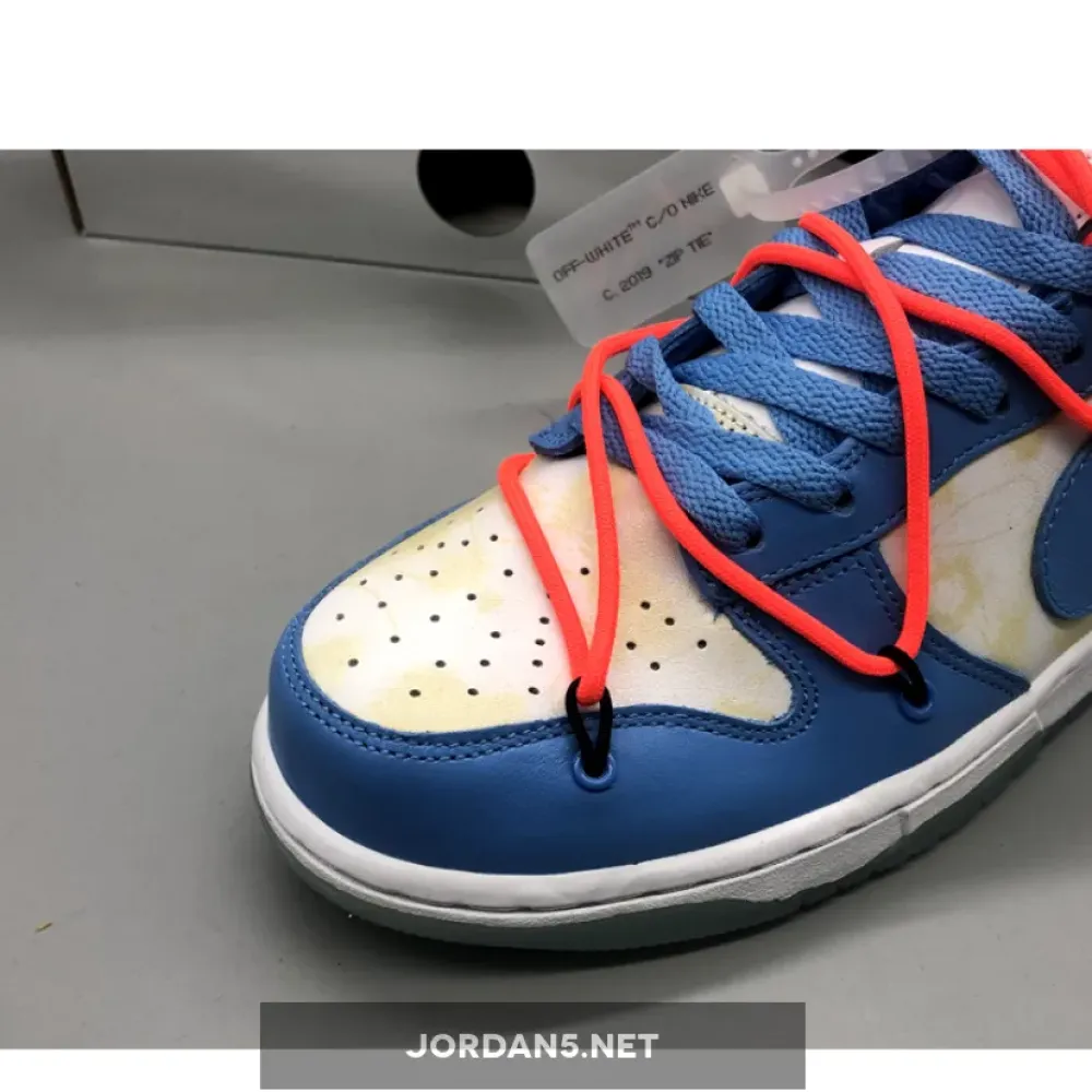 Off-White x Futura x Nike SB Dunk Low ‘UNC’ DD0856-403