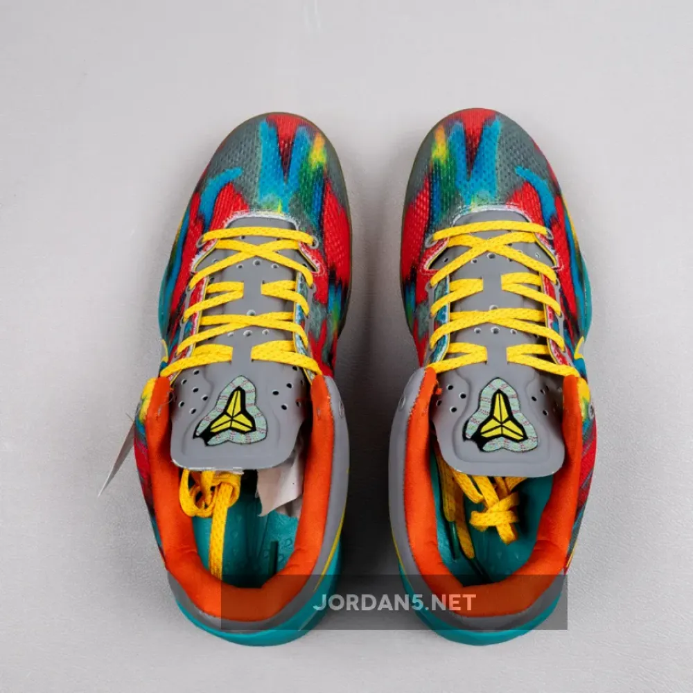 Nike Kobe 8 System ‘Venice Beach’ Grey/Metallic Silver-Tour Yellow  555286-002