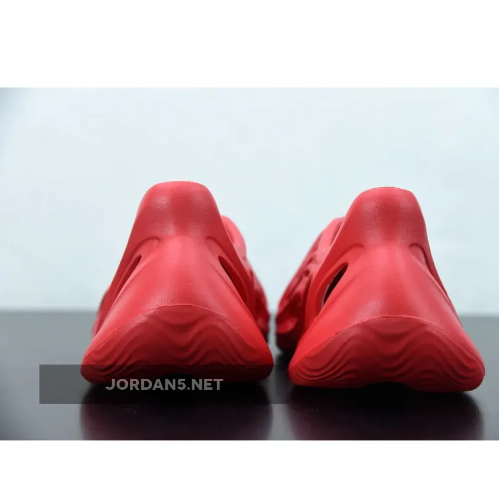 adidas Yeezy Foam Runner “Vermilion”  GW3355