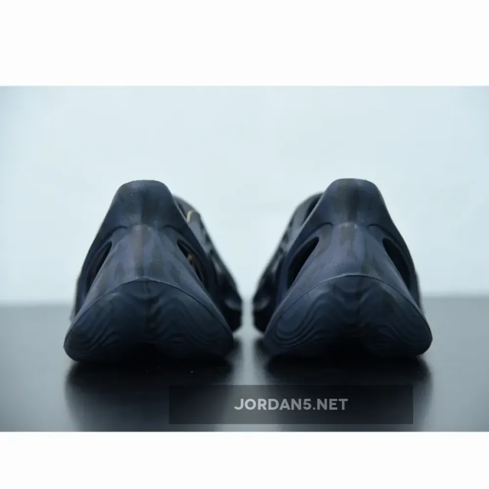 adidas Yeezy Foam Runner “Mineral Blue”  GV7903