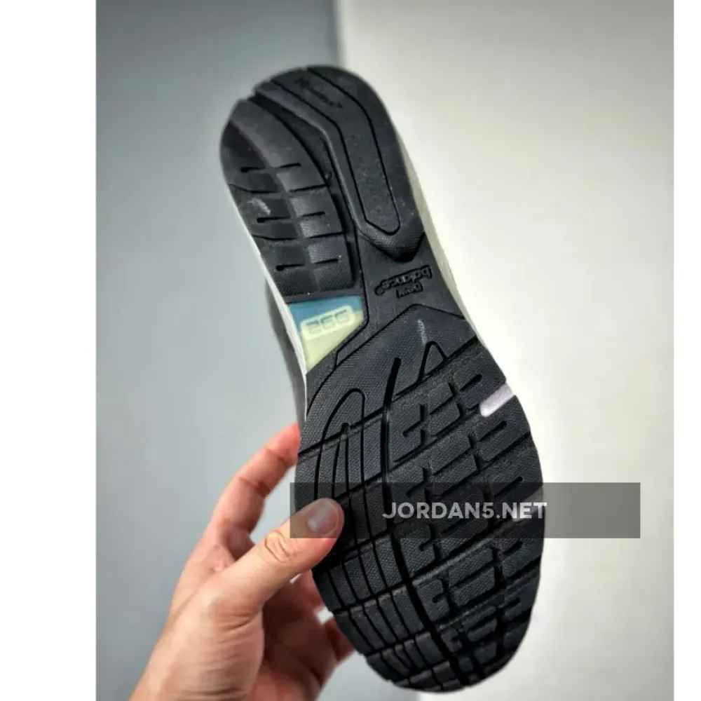 Kith x New Balance 992 ‘Steel Blue’  M992KT