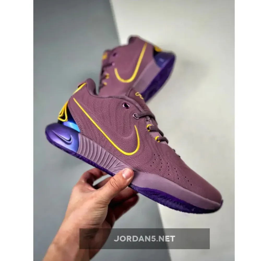 Nike LeBron 21 Violet Dust/Melon Tint-Purple Cosmos  FV2345-500