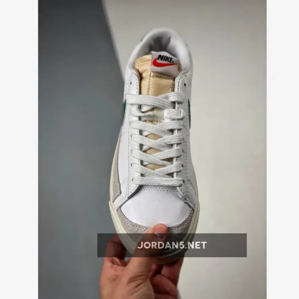 Nike Blazer Low 77 Vintage White Pine Green  DA6364-115