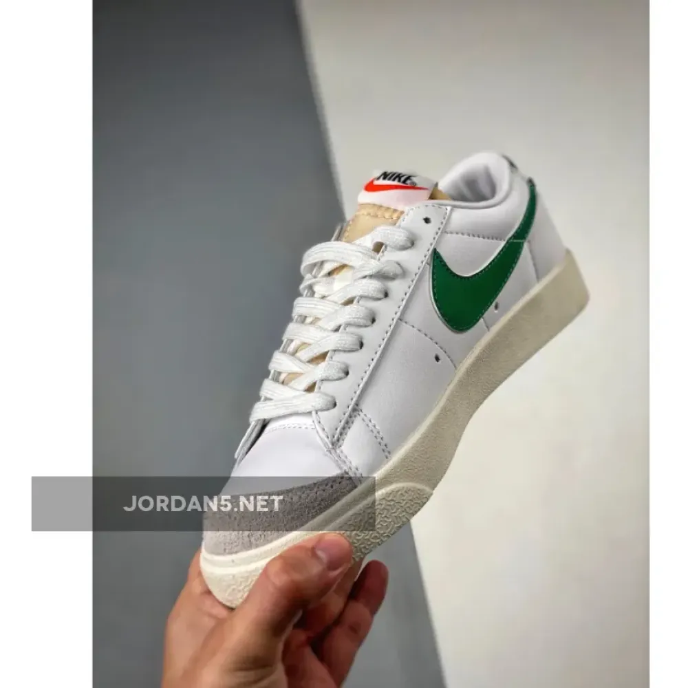 Nike Blazer Low 77 Vintage White Pine Green  DA6364-115