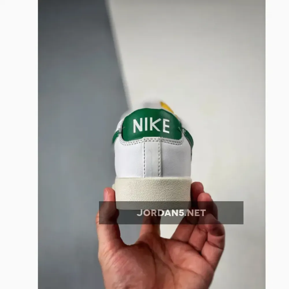 Nike Blazer Low 77 Vintage White Pine Green  DA6364-115