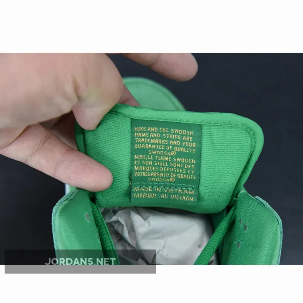 Nike SB Dunk Low “St. Patrick’s Day” Lucky Green/Gold  BQ6817-303