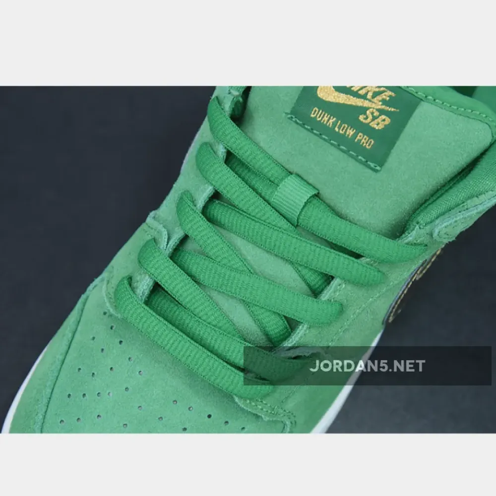 Nike SB Dunk Low “St. Patrick’s Day” Lucky Green/Gold  BQ6817-303