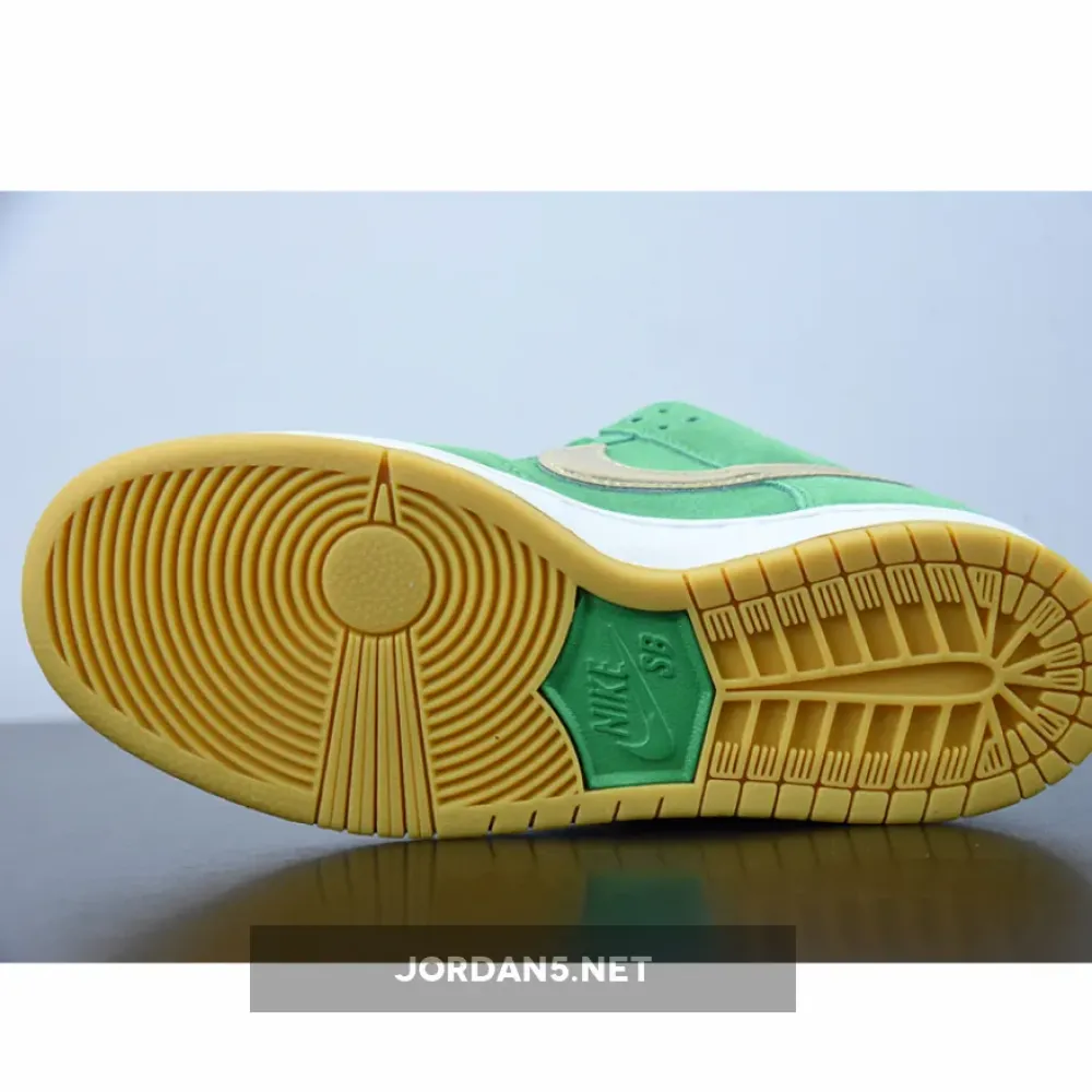 Nike SB Dunk Low “St. Patrick’s Day” Lucky Green/Gold  BQ6817-303